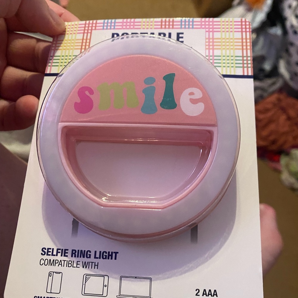Smile Clip on selfie light ❤️